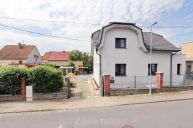 Prodej rodinného domu 4+1 159 m2 s pozemkem 316 m2, Neratovice, okres Mělník