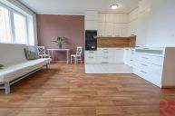 Pronjem 1kk 39m2, P10 Horn Mcholupy, ul. Bolosk, balkon, novostavba, zazen