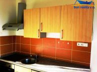 Prodej bytov�ho domu s prodejnou, kancel��emi a ubytovac�mi prostorami