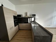 Pron�jem bytu 2+kk, 56m2, ul. Rumunsk�, Praha 2