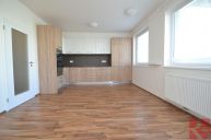 Pron�jem 3kk 62m2, P10 Uh��n�ves, ul. V�clava Trojana, balkon 10m2, sklep 3m2, gar�ov� st�n�