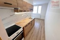 Pron�jem bytu 2+1 se zasklenou lod�i� po celkov� rekonstrukci v Hranic�ch