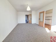 Pron�jem 3+1 80m2 P4 Michle, ul. Ohradn�, metro, tramvaj, lod�ie, samostatn� pokoje