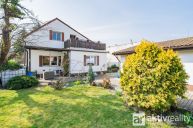 Prodej rodinn�ho domu se zahradou a gar�� v centru Neratovic