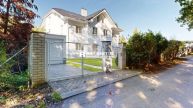 Rodinn� d�m 6+1, 213 m2, zahrada, terasa, gar�, Praha 5- Lipence
