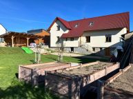 Prodej rodinn�ho domu 6+1, po kompletn� rekonstrukci, obytn� plocha 169 m2, u�itn� plocha 230 m2, pozemek 961 m2, Bubovice, okr. Beroun