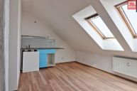 Pron�jem podkrovn�ho bytu 1+kk, po rekonstrukci, Zeyerova ul, Olomouc