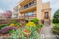 Prodej rodinn�ho domu 4+1 223 m2, gar�, parkovac� st�n�, baz�n Neratovice