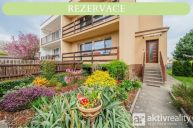 Prodej rodinn�ho domu 4+1 223 m2, gar�, parkovac� st�n�, baz�n Neratovice