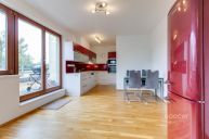 Pron�jem kr�sn�ho bytu 3+kk/terasa/balkon/2x GS, 89/66/10 m2, ul. Harlacherova, Praha 10 - Z�b�hlice
