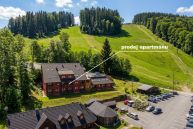 Z ob�v�ku p��mo na sjezdovku! Stylov� apartm�n 1+kk s balkonem a parkov�n�m � Prkenn� D�l
