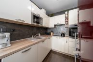 Prodej bytu 2+kk, 42,97 m2 se sklepn� k�j�, ul. Pavli�ovsk�, Praha 20 - Horn� Po�ernice.