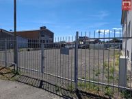 Pron�jem oplocen� zpevn�n� plochy 1 087 m  ide�ln� pro skladov�n�, parkov�n� i stavebn� z�zem�