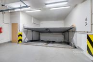 Pron�jem gar�ov�ho st�n� nebo dvou gar�ov�ch st�n� v ulici Herl�kovick�, Praha 9 - Kbely.