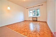 Pron�jem bytu 1kk 32m2 po rekonstrukci, P4 Nusle, Sdru�en�, neza��zen