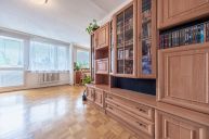 Nab�z�m k prodeji sv�tl� a slunn� byt 3+kk s lod�i� a dv�ma sklepy v klidn� ��sti Prahy 4