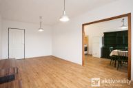 Pron�jem bytu 3+1 72m2 dv� lod�ie
