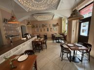Pron�jem restaurace 300m2 + zahr�dka 69m2  ul. Rumunsk�,  Praha 2 - Vinohrady