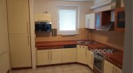 Pron�jem rodinn�ho domu 5+kk se zahradou a gar��, Praha 9 � Satalice, ul. Kemrova