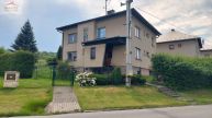Prodej - Dvougenera�n� rodinn� d�m 7+2 se dv�ma bytov�mi jednotkami, Lou�ka u Vala�sk�ho Mezi����