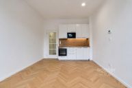 Pron�jem bytu 1+kk/Sklep/Wellness, 30 m2, Praha 3 � Vinohrady, ul. Vinohradsk�.