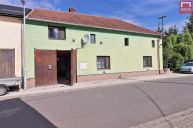 Prodej �adov�ho RD se zahradou, v obci B�lovice - Lutot�n, okr. Prost�jov