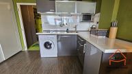 Pron�jem 1+kk s lod�i�, 27 m2, za��zen� � �el�kovice, n�m. 5. kv�tna.