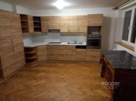 Pron�jem bytu 2 + kk v Praze 5 - Ko���e, ulice Nad Z�me�kem.