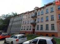Nab�z�me k pron�jmu byt 3+1 s balkonem na ulici Gr�grova, v dosahu centra m�sta Olomouce.