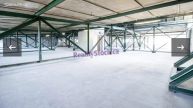 pron�jem 1200m2 haly s kancel��emi na P9 Vyso�any