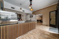 Pron�jem kav�rny, Praha 8 - Kobylisy, ul. �imick�