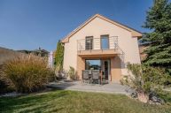 Modern� rodinn� d�m 5+1 s gar�� pro 2 auta  � Po�aply, Kr�l�v D�m (u Berouna)