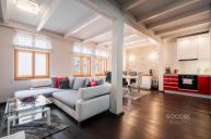 Pron�jem exkluzivn�ho mezonetov�ho bytu 3+kk, 95 m2 na Karlov� n�m�st�