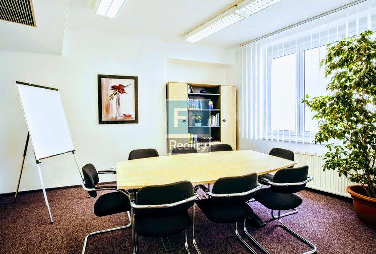 VN66_meeting room2.jpg