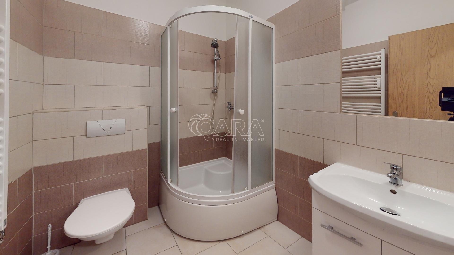 Pronajem-bytu-1kk-Revolucni-249-Stara-Paka-Bathroom.jpg