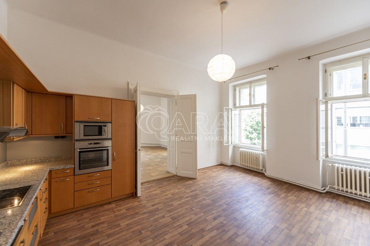 ?=Prodej byt �kr�tova 3+kk www.ondrejkucera.com Ond�ej Ku�era Praha 2 Vinohrady (9).jpg - (11721221)