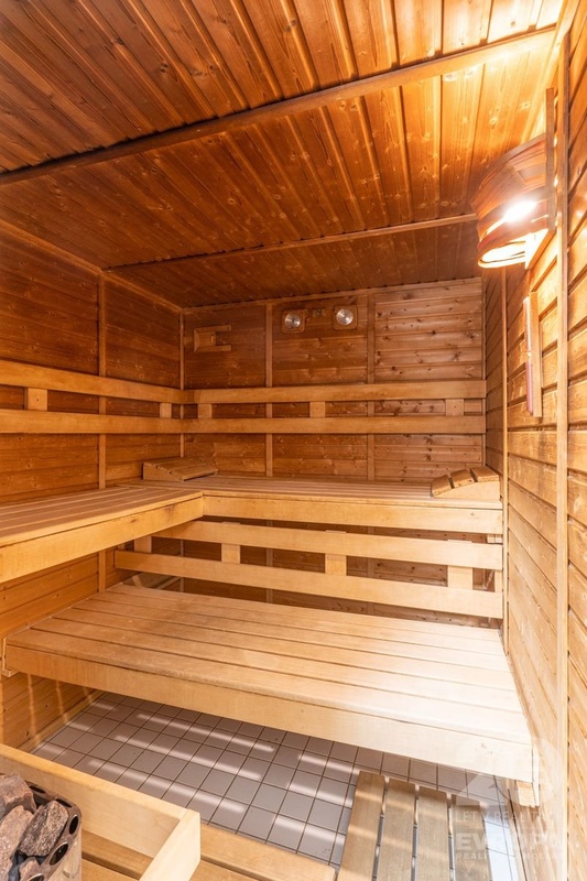 ?=sauna - (11731971)