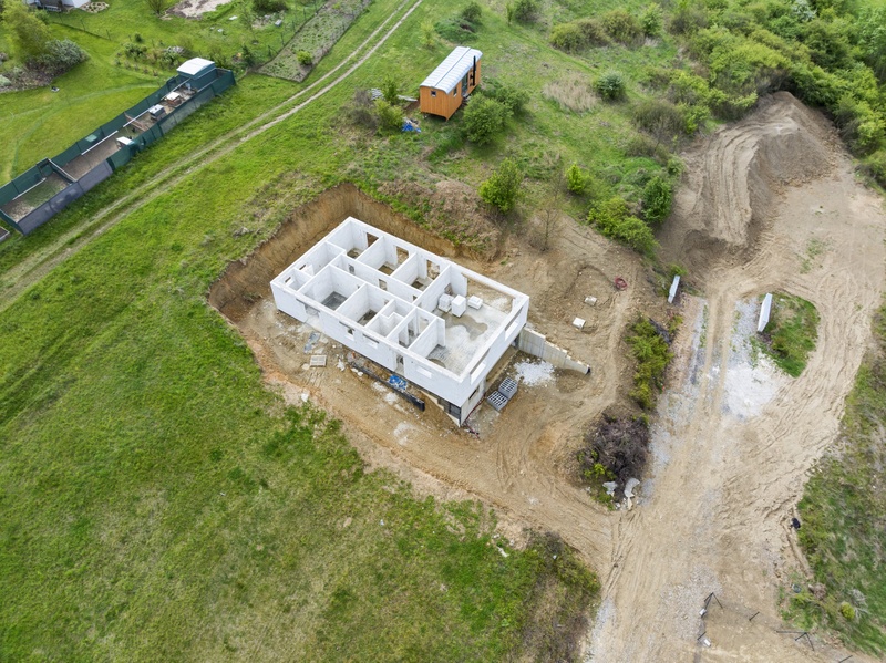 ?=DJI_20240425162943_0384_D - (11885842)