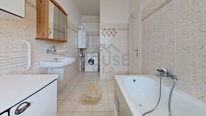 ?=Bathroom (4) - (11901526)