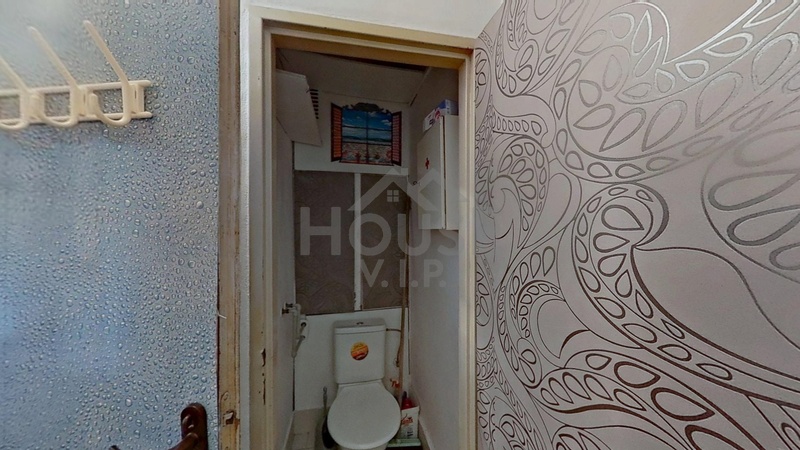 ?=WC - (12024195)