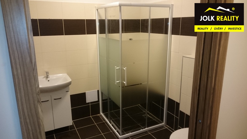 ?=Byty-pro-Seniory-Budi�ov---koupena-toaleta-sprcha - (12056999)