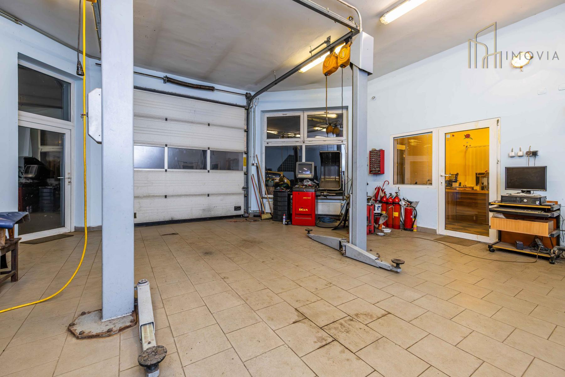 ?=HC1A6547-Enhanced-NR.jpg - (12068232)