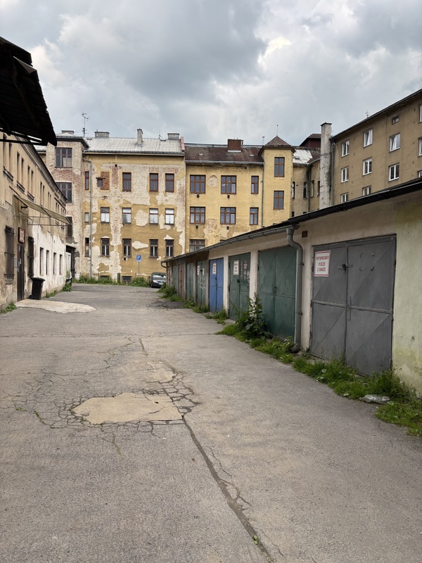 ?=gare - (12085662)