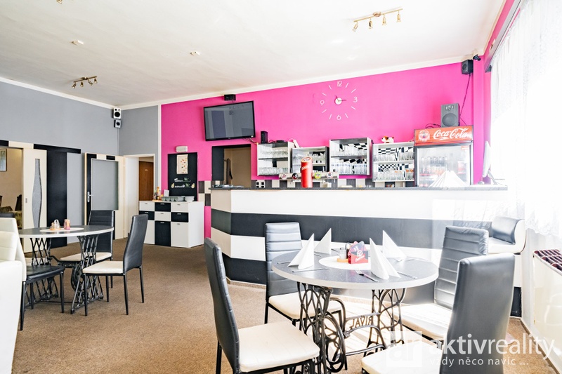 ?=7IV02478 - (12135135)