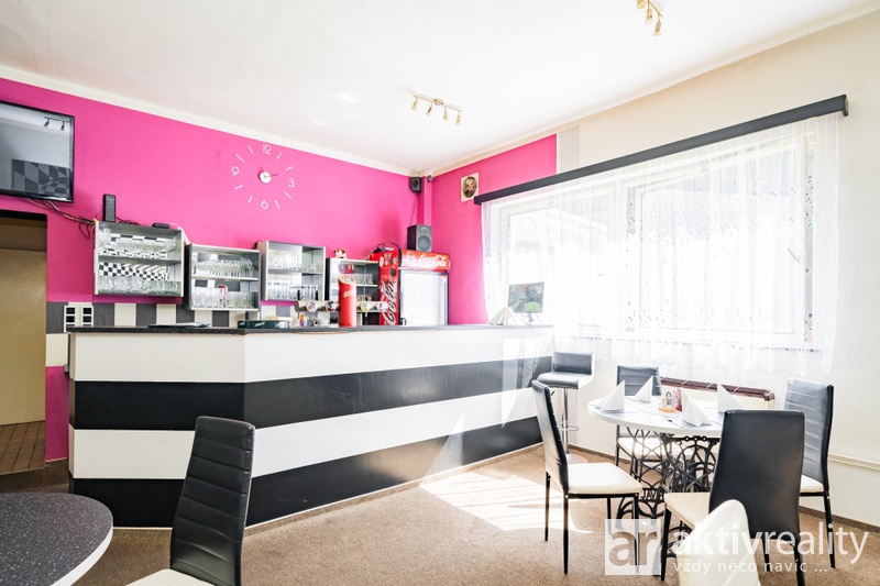 ?=7IV02475 - (12135137)