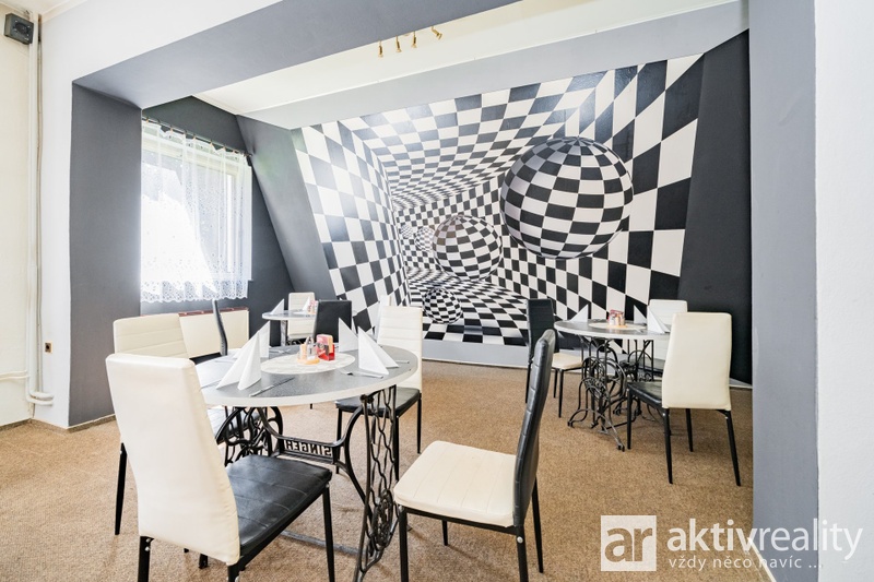 ?=7IV02473 - (12135139)