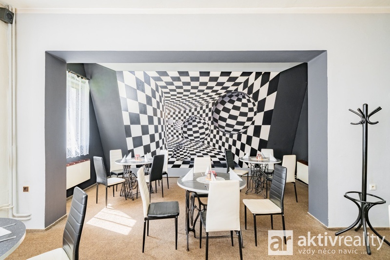 ?=7IV02472 - (12135140)