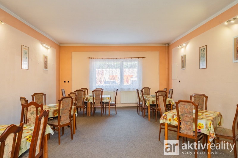 ?=7IV02468 - (12135141)