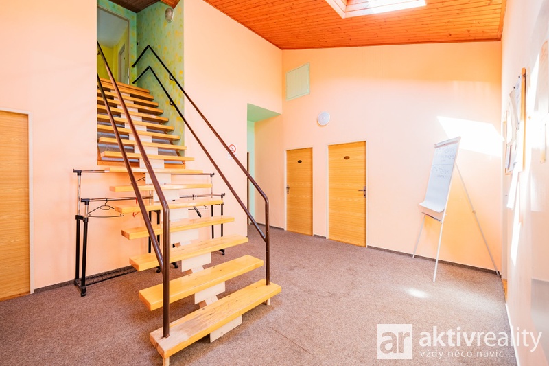 ?=7IV02482 - (12135147)