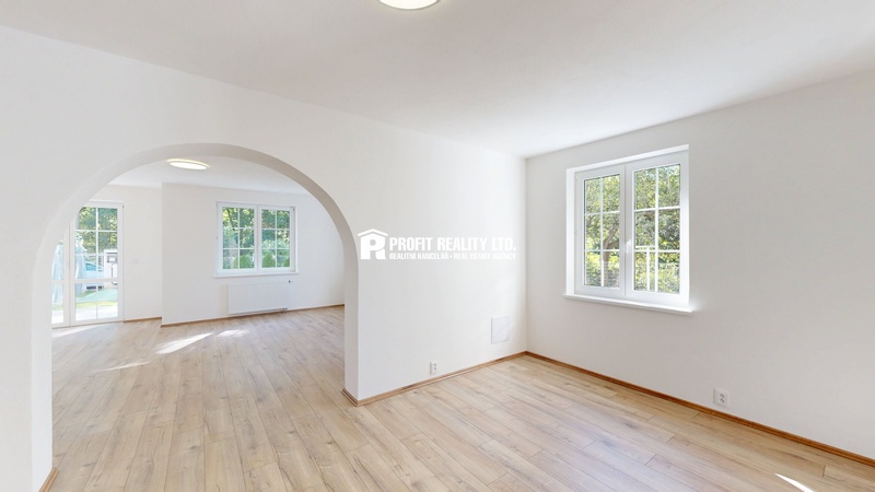 ?=09222025_104227 - (12139338)